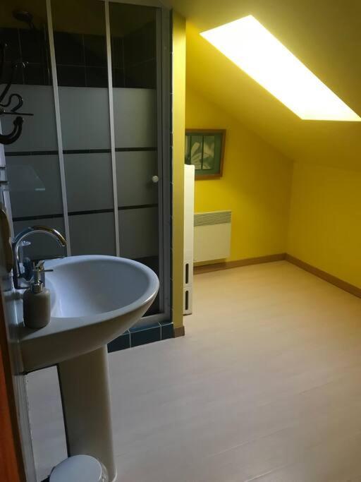 Peaceful, Comfortable Retreat With Pool Vakantiehuis *