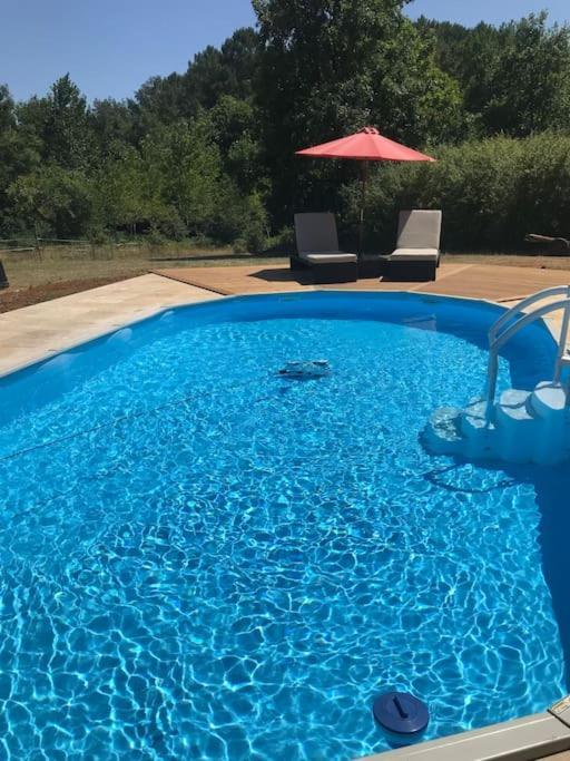 Peaceful, Comfortable Retreat With Pool * Montcléra