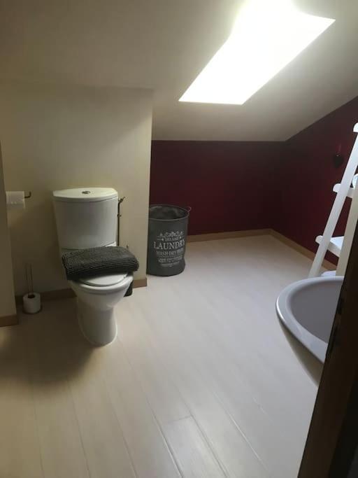 Peaceful, Comfortable Retreat With Pool Holiday home Montclera
